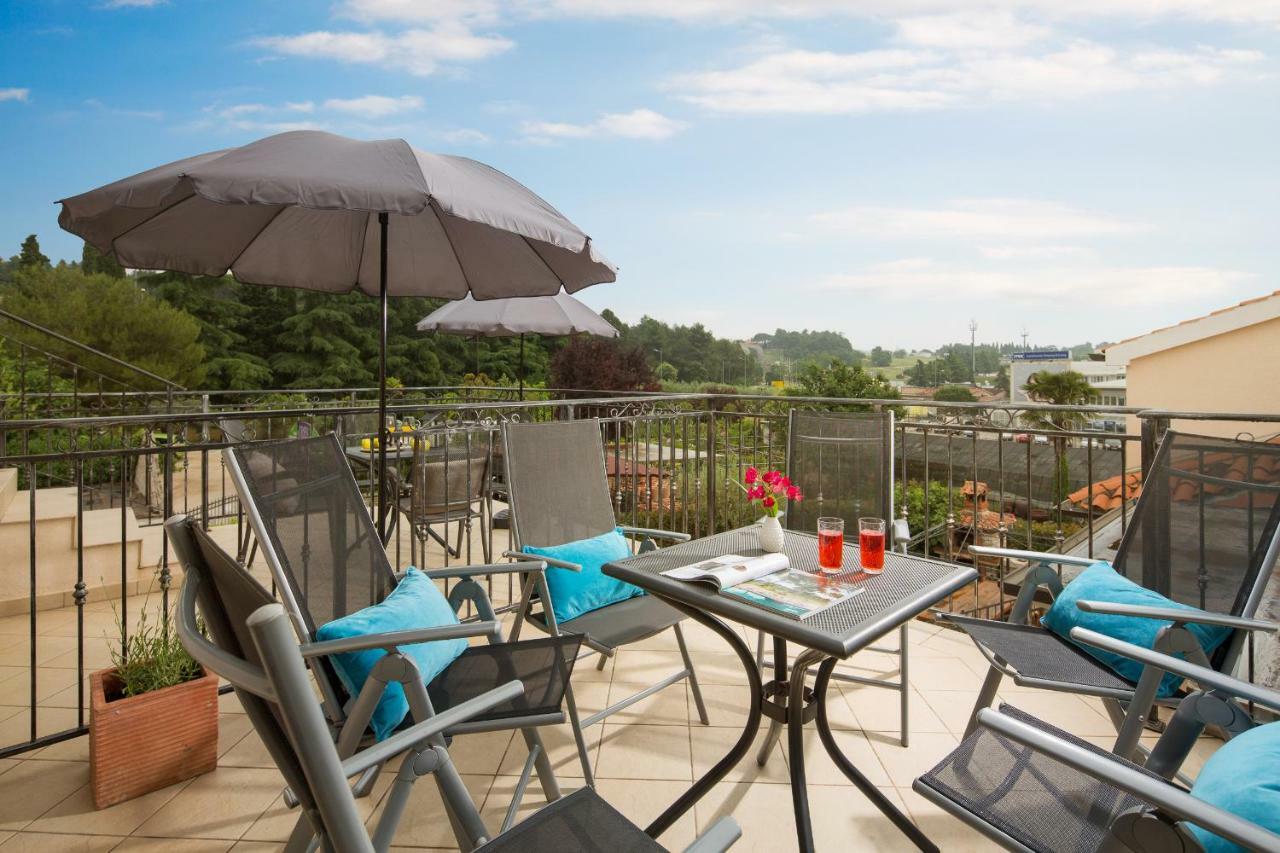 Apartments Bonaparte Πόρετς Εξωτερικό φωτογραφία