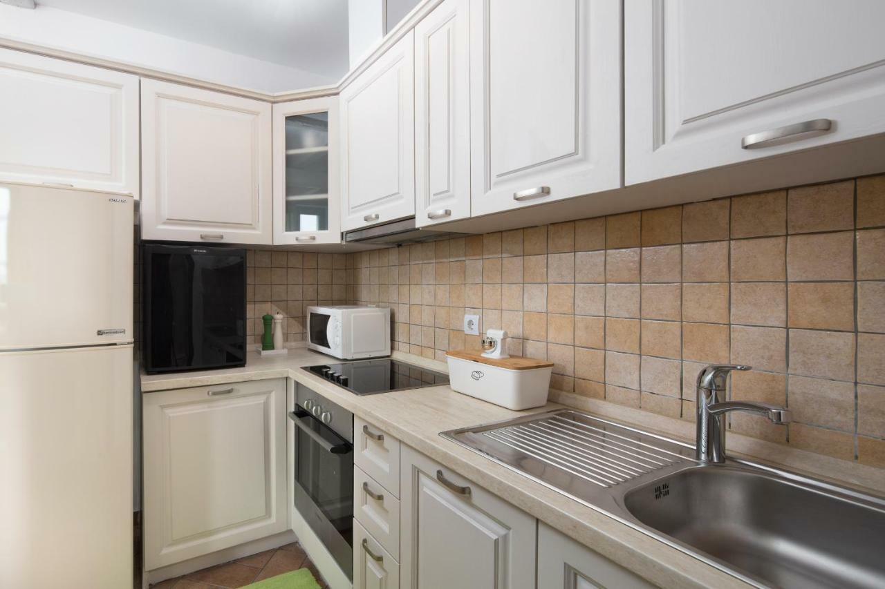 Apartments Bonaparte Πόρετς Εξωτερικό φωτογραφία