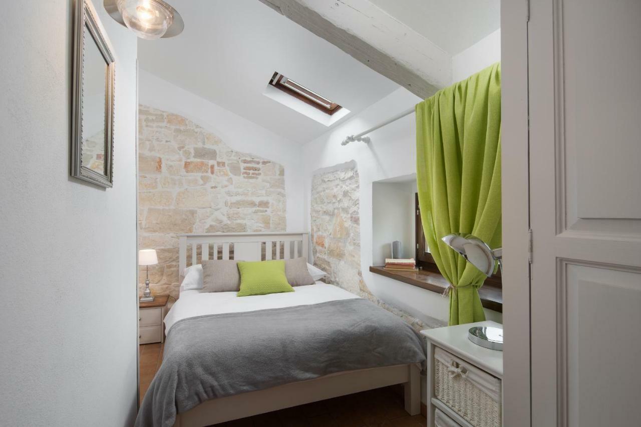 Apartments Bonaparte Πόρετς Εξωτερικό φωτογραφία