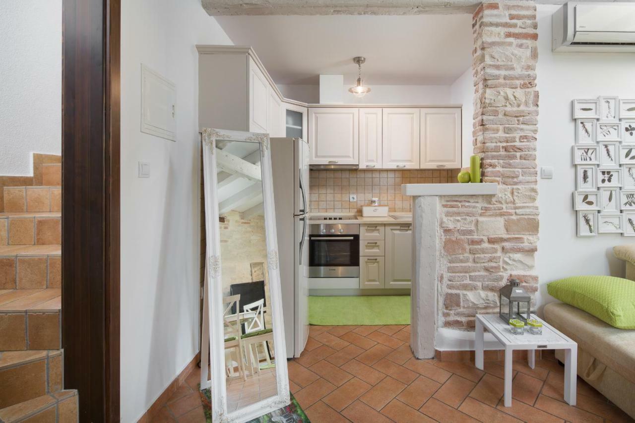 Apartments Bonaparte Πόρετς Εξωτερικό φωτογραφία