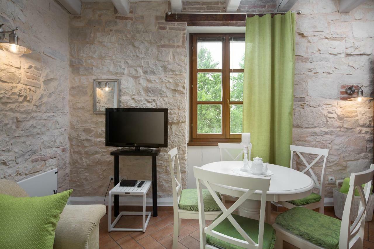 Apartments Bonaparte Πόρετς Εξωτερικό φωτογραφία